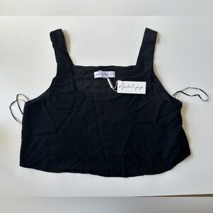 NWT Petal & Pup Eleanor 100% Linen Black Cropped Top - Size XL